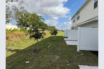 16521 Bergamo Place, Bradenton, FL 34211 - Photo 9