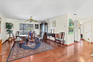 1819 Mova St, Sarasota, FL 34231 - Photo 5