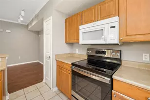 5501 Rosehill Rd, Sarasota, FL 34233 - Photo 9