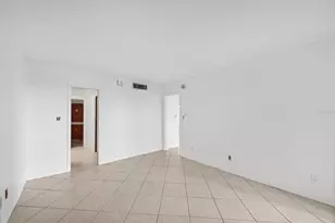 2110 Benjamin Franklin Dr, Sarasota, FL 34236 - Photo 31