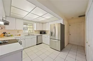 5753 33rd St E, Bradenton, FL 34203 - Photo 13