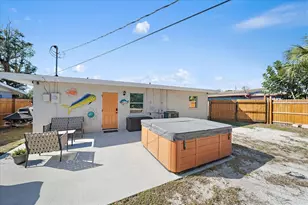 1909 27th St W, Bradenton, FL 34205 - Photo 31