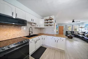 1909 27th St W, Bradenton, FL 34205 - Photo 9