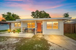 1909 27th St W, Bradenton, FL 34205 - Photo 1