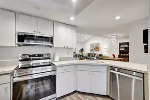 3448 Tallywood Cir, Sarasota, FL 34237 - Photo 13