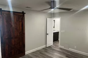 1013 W Peppertree Dr, Sarasota, FL 34242 - Photo 21