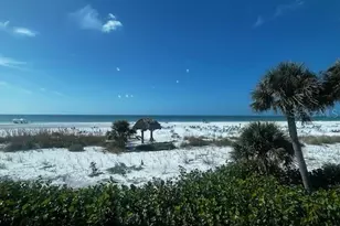 1013 W Peppertree Dr, Sarasota, FL 34242 - Photo 23