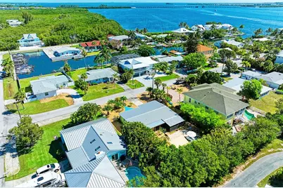 503 Bayview Drive, Holmes Beach, FL 34217 - Photo 47