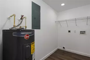 305 19th St E, Bradenton, FL 34208 - Photo 17