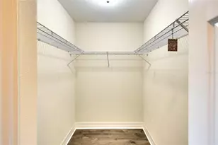 1921 Monte Carlo Dr, Sarasota, FL 34231 - Photo 11