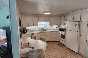 603 Cyprus Ct, Bradenton, FL 34207 - Photo 3