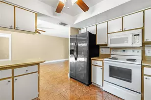 1063 SE 20th Pl, Cape Coral, FL 33990 - Photo 7