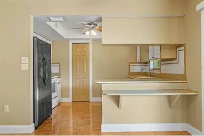 1063 SE 20th Place, Cape Coral, FL 33990 - Photo 15