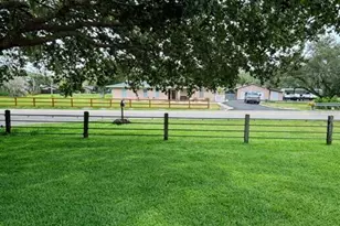 2835 Sarasota Golf Club Blvd, Sarasota, FL 34240 - Photo 5