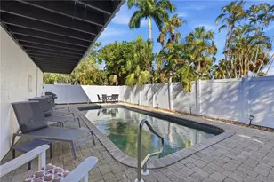 117 Neptune Ln, Holmes Beach, FL 34217 - Photo 33