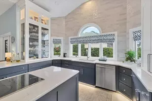 3386 Charles MacDonald Dr, Sarasota, FL 34240 - Photo 17