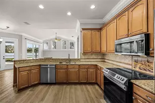 2808 Duncan Tree Cir, Valrico, FL 33594 - Photo 15