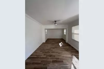 3925 Mesa Avenue, Sarasota, FL 34233 - Photo 9