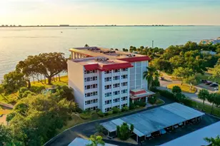 1100 Imperial Dr, Sarasota, FL 34236 - Photo 23