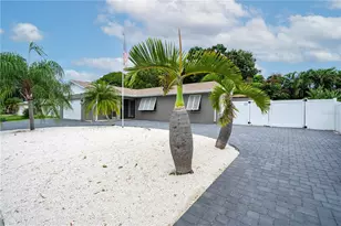 1011 67th Ave Dr W, Bradenton, FL 34207 - Photo 5