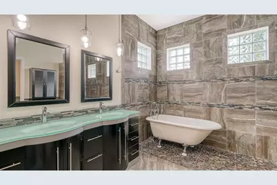 4707 Clipper Drive, Bradenton, FL 34208 - Photo 19