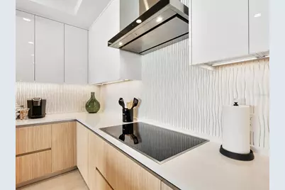 301 Quay Commons #804, Sarasota, FL 34236 - Photo 11