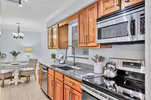 3350 S Osprey Ave, Sarasota, FL 34239 - Photo 17