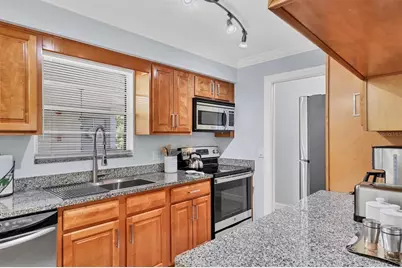 3350 S Osprey Avenue #211A, Sarasota, FL 34239 - Photo 13