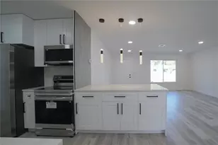 1461 Royal Rd, Venice, FL 34293 - Photo 11