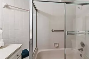 5704 34th Ct W, Bradenton, FL 34210 - Photo 31