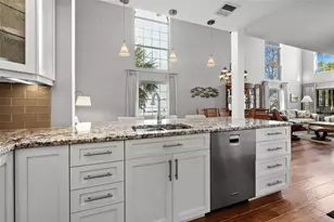 1163 Coquille St, Sarasota, FL 34242 - Photo 9