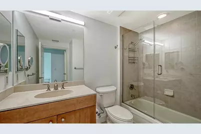 800 N Tamiami Trail #307, Sarasota, FL 34236 - Photo 15