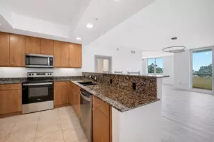 800 N Tamiami Trail, Sarasota, FL 34236 - Photo 13