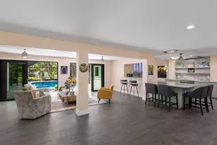 426 N Shore Dr, Sarasota, FL 34234 - Photo 3