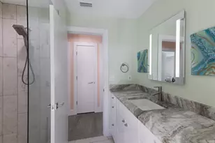 426 N Shore Dr, Sarasota, FL 34234 - Photo 35