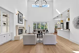 1349 Harbor Dr, Sarasota, FL 34239 - Photo 5