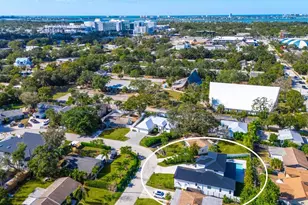 2303 Loma Linda St, Sarasota, FL 34239 - Photo 7