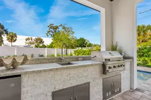 2303 Loma Linda St, Sarasota, FL 34239 - Photo 33