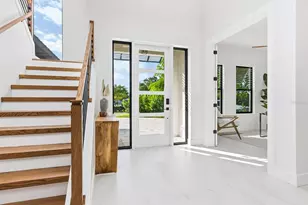 2303 Loma Linda St, Sarasota, FL 34239 - Photo 13