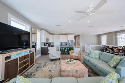 2201 Avenue C, Bradenton Beach, FL 34217 - Photo 7