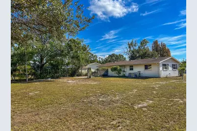 5001 Bell Meade Drive, Sarasota, FL 34232 - Photo 13