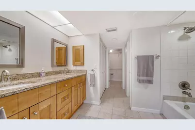 835 S Osprey Avenue #201, Sarasota, FL 34236 - Photo 21