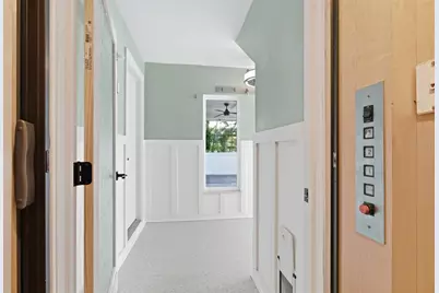 2502 Avenue B, Bradenton Beach, FL 34217 - Photo 11