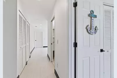 2502 Avenue B, Bradenton Beach, FL 34217 - Photo 43