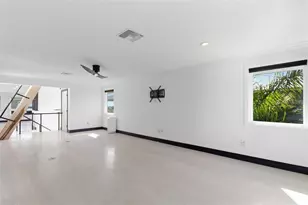 2502 Avenue B, Bradenton Beach, FL 34217 - Photo 33