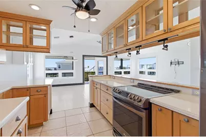 2502 Avenue B, Bradenton Beach, FL 34217 - Photo 23