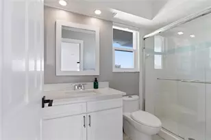 2502 Avenue B, Bradenton Beach, FL 34217 - Photo 49