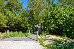 9265 Blind Pass Rd, Sarasota, FL 34242 - Photo 41