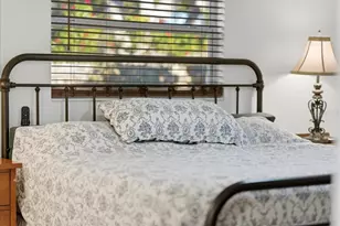 330 Falkland Rd, Venice, FL 34293 - Photo 13