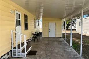 6710 36th Ave E, Palmetto, FL 34221 - Photo 5